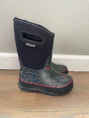 Bogs Kids Rain Boots Spider Web Print Black Red Size 9 Youth